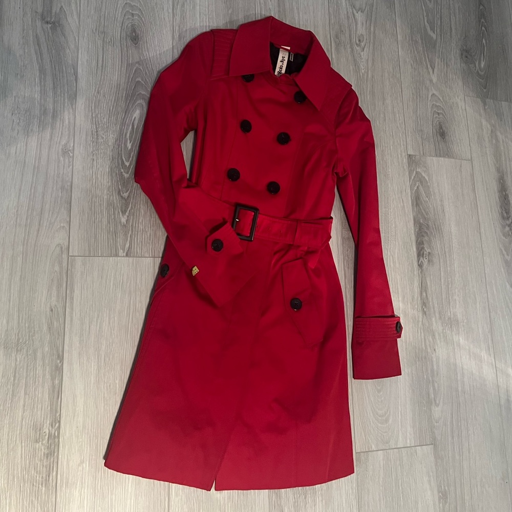 Red coat - Picture 2 of 6